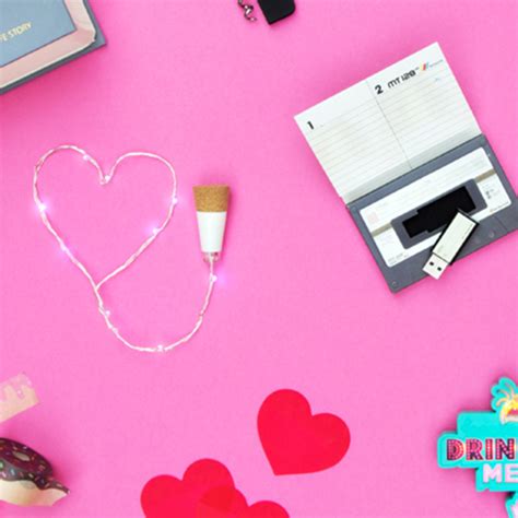 wholesale valentines day gifts uk